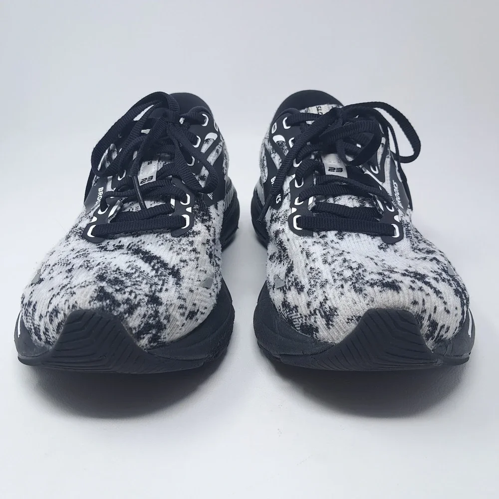 Brooks Adrenaline GTS 23 Women's Size 8 Running Shoes White Grey Black 120381